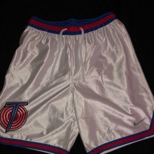 Nike space jam short size L